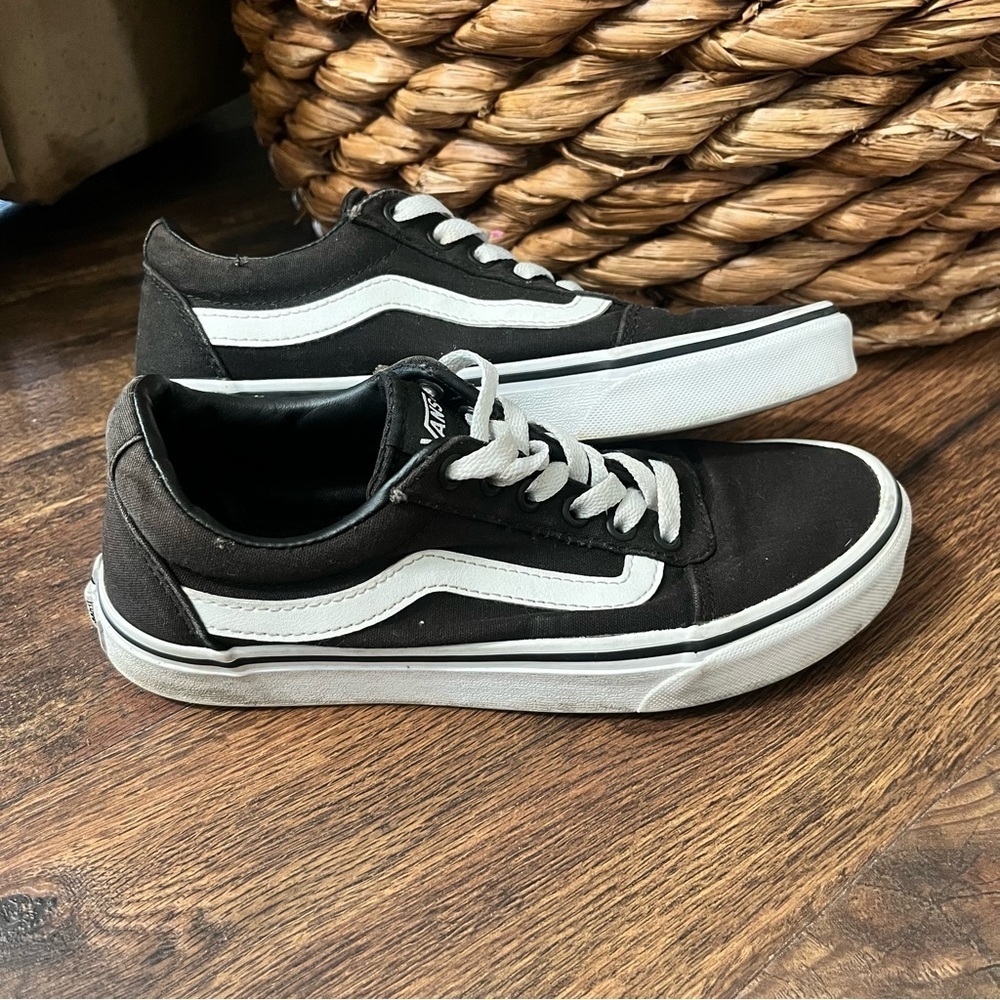 Vans Ward Black White Skate Shoes Canvas Sneakers - Women's 7